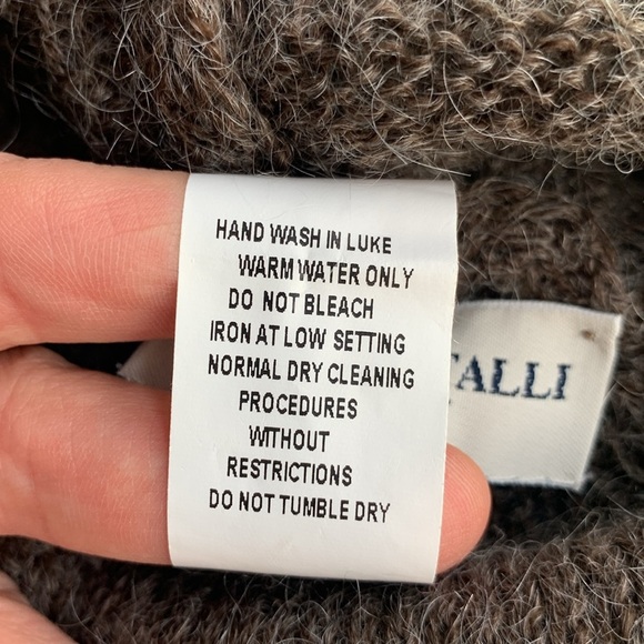 Fratellitalli infinity, neck, gator, scarf brown wool, mohair, acrylic blend - Picture 5 of 7